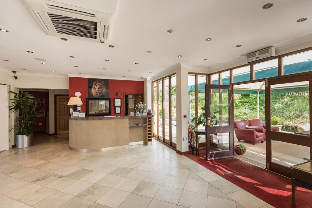 Golden Lion Hotel Ръгби Екстериор снимка